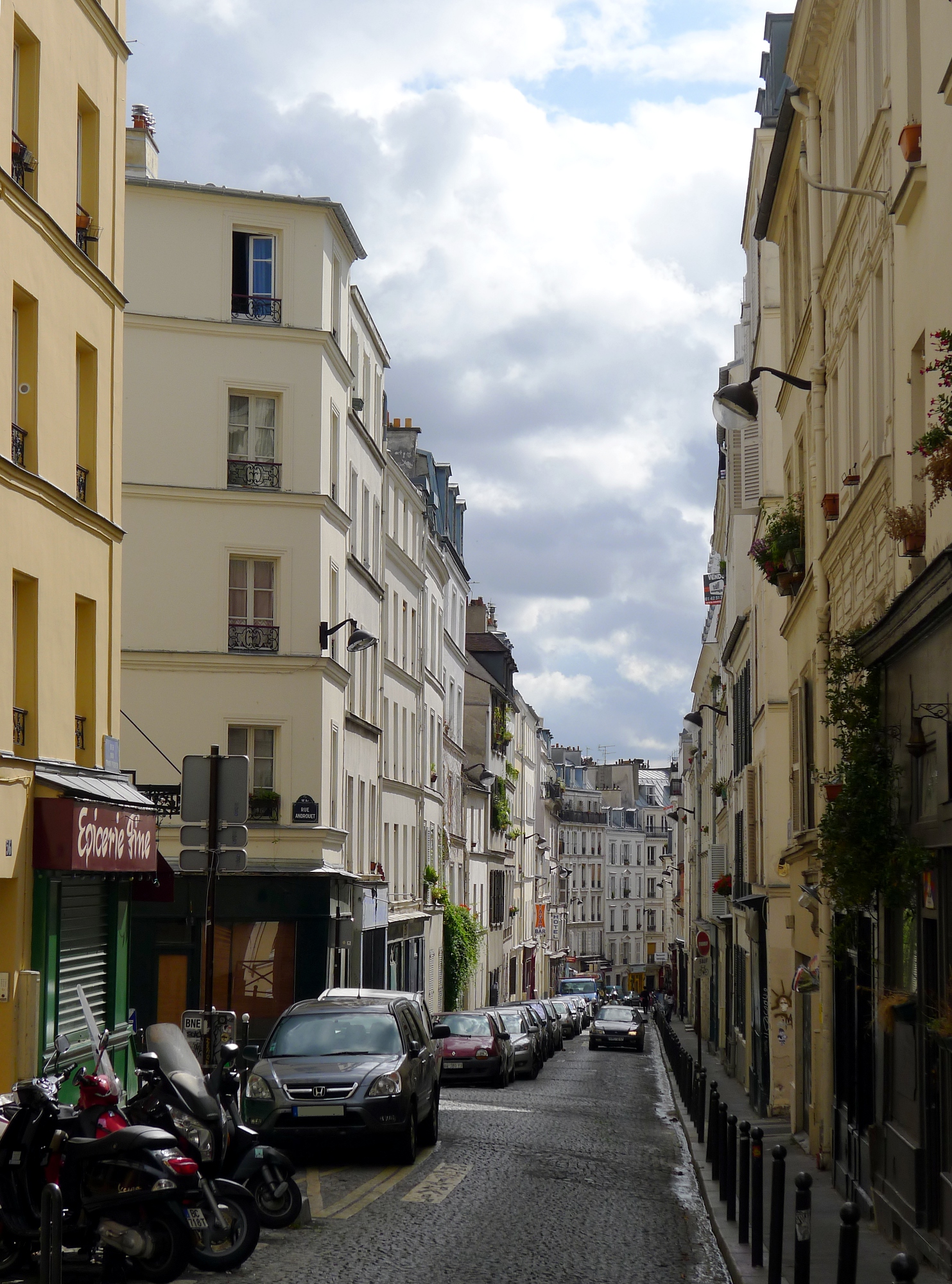 Rue des Trois-Frères, Paris 18e